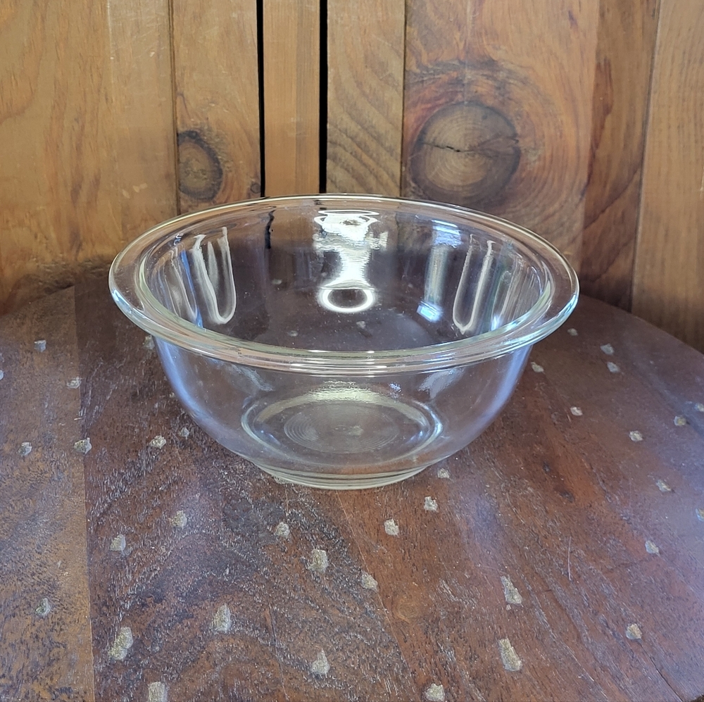 Pyrex 1 Glass Mixing Bowl